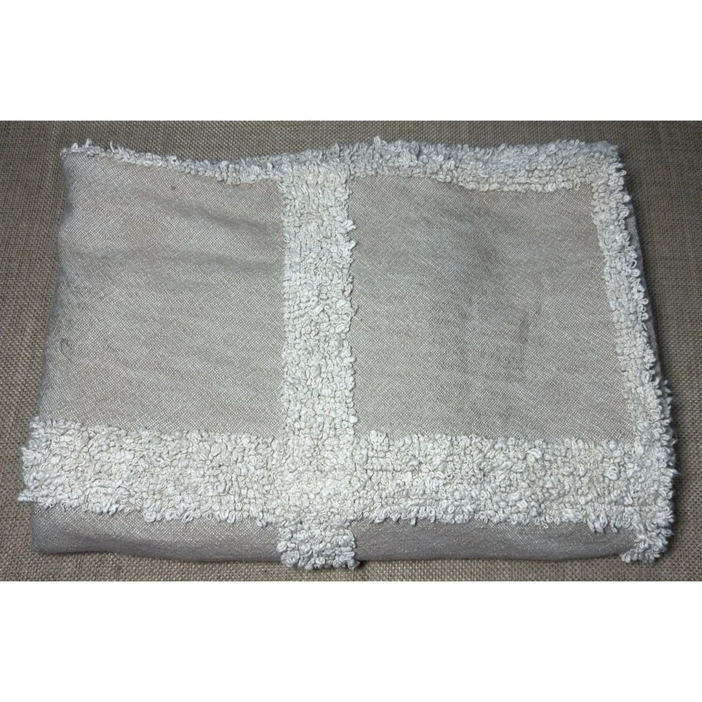 H&M Needle‎ Tufted Bedspread Textured Quilt Coverlet Beige